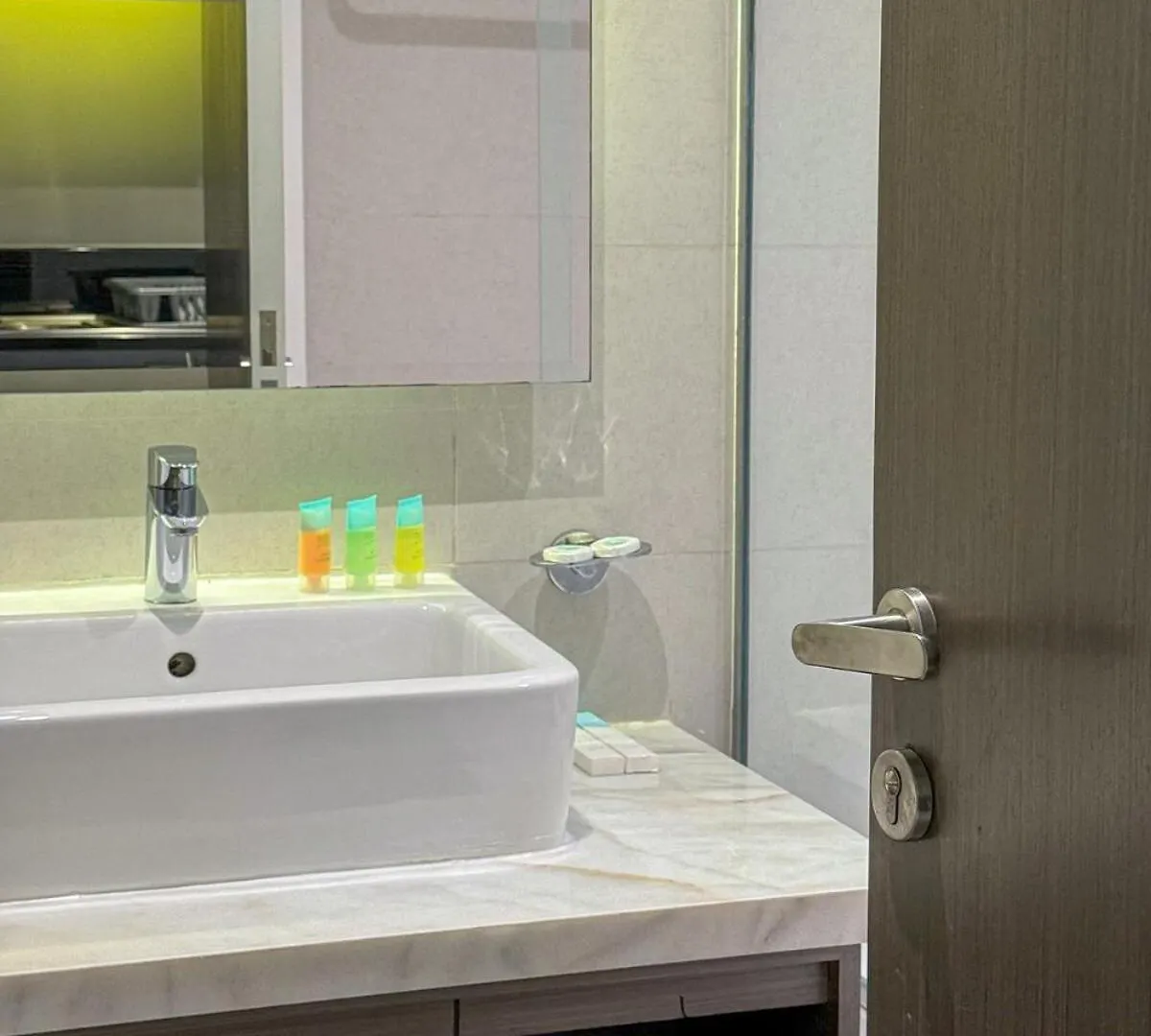 Luxury Studio Apartment In Downtown דובאי 0*,